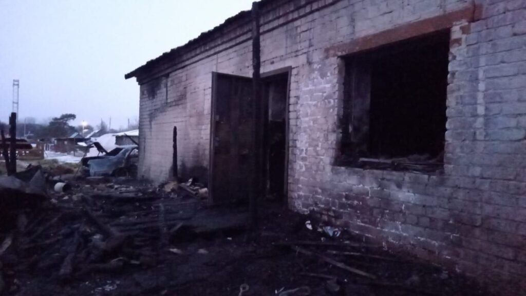 Погибших нет, но всё сгорело: амурчан просят о помощи