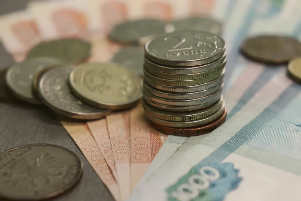 Россиянам напомнили, что некоторым гражданам в начале декабря налоговая начнет начислять штрафы