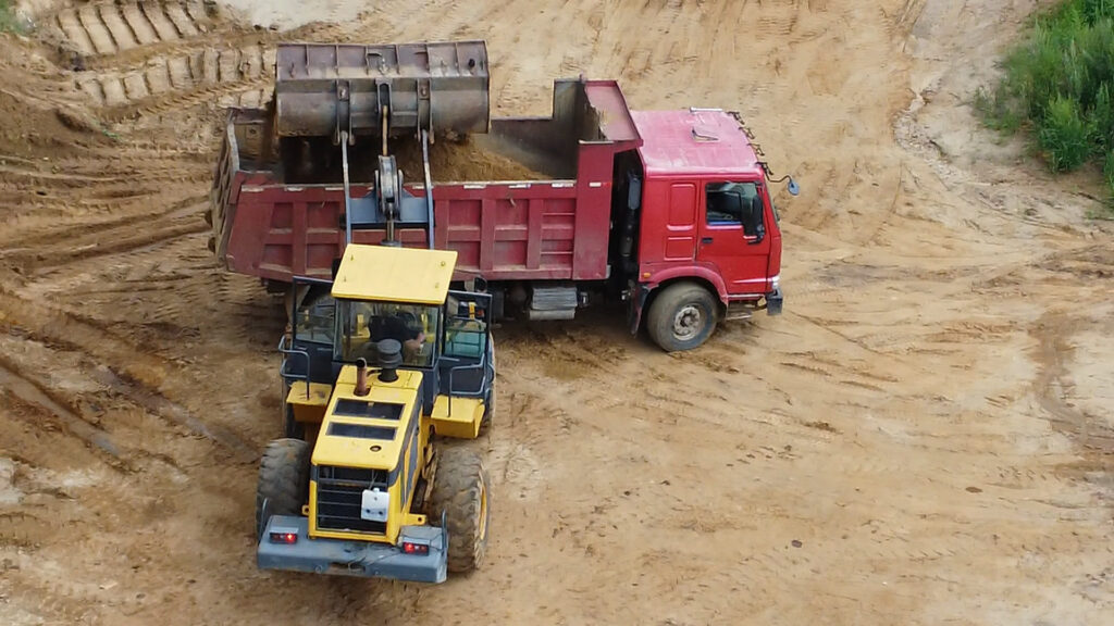 Занимательные снимки: беспилотник в Чигирях сфотографировал воришек