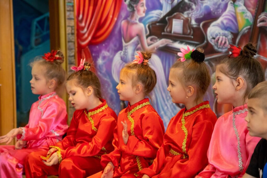 В детсадах Благовещенска начали учить китайский язык