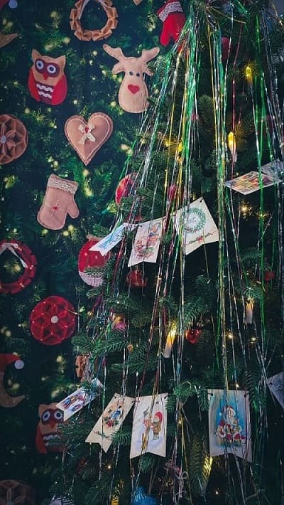 Как украсить елку?: подборка идей от Амур.инфо