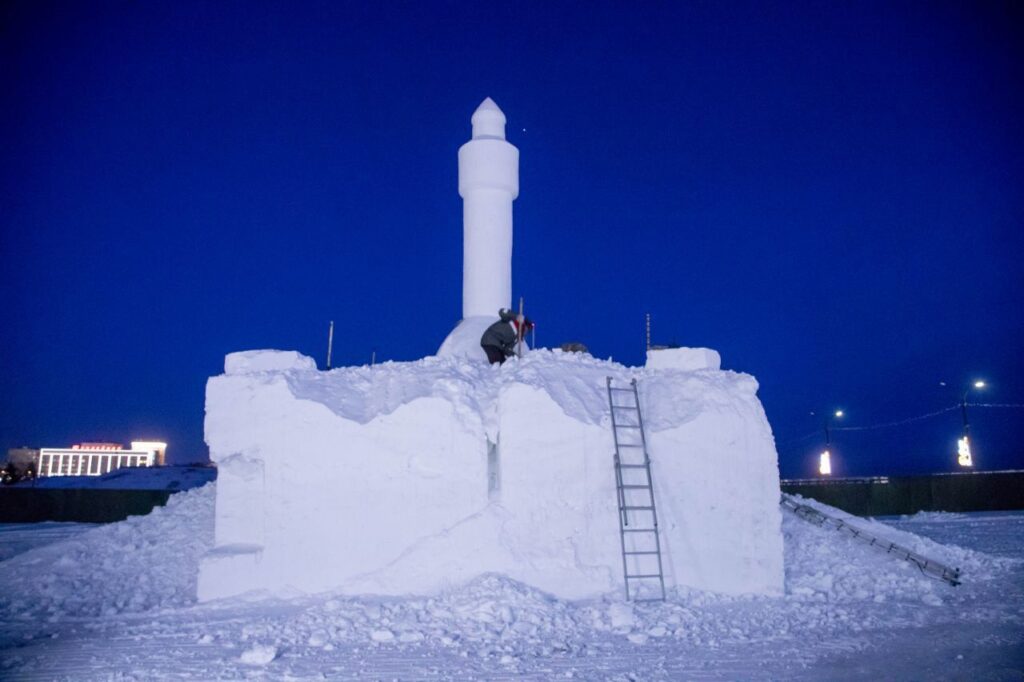Мэр Благовещенска пообещал открыть горки на набережной к 23 декабря