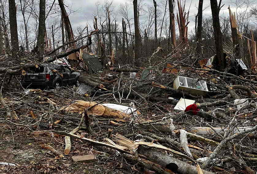 Последствия торнадо в США