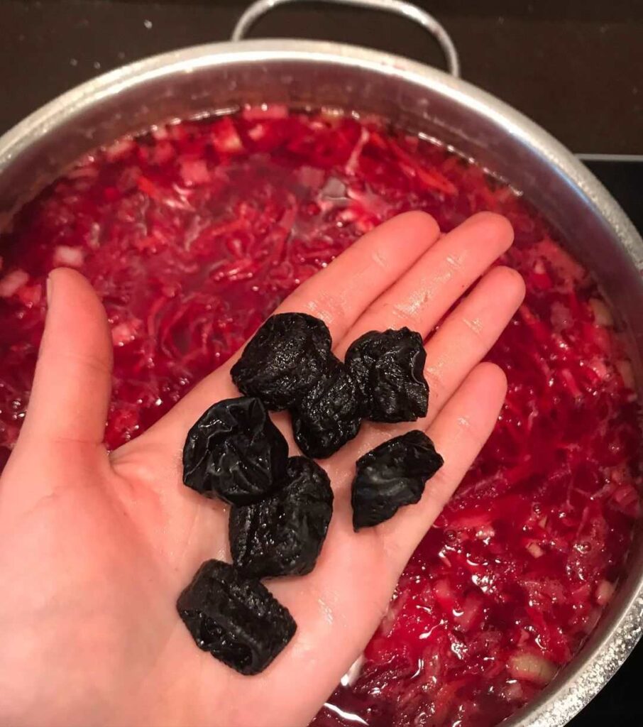 борщ с черносливом, борщ без мяса, рецепт борща