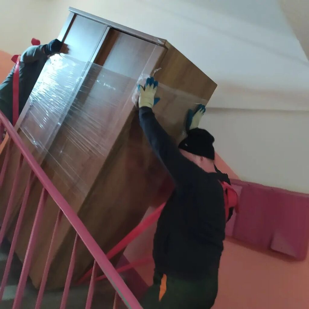 грузчики, работа грузчиком, истории про грузчиков, переезд