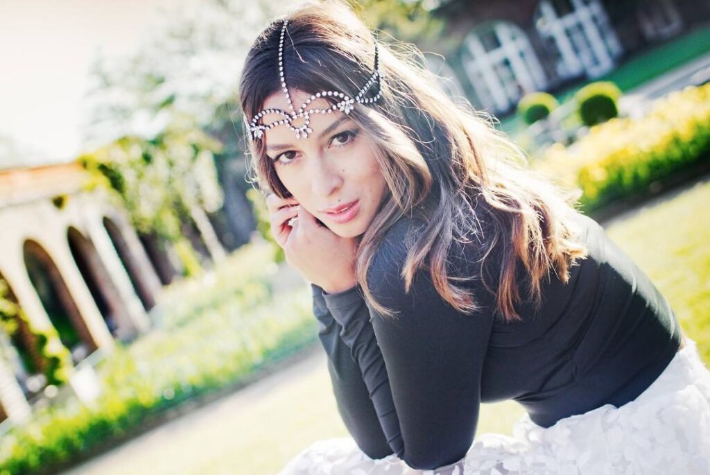 Эльсина Хайрова