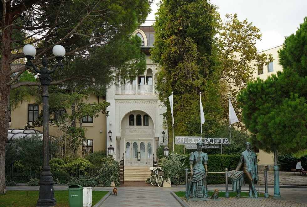 В Крыму собираются национализировать элитный отель Софии Ротару