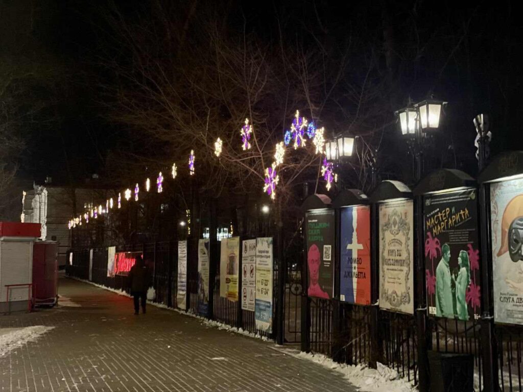 Мэр Благовещенска пообещал открыть горки на набережной к 23 декабря