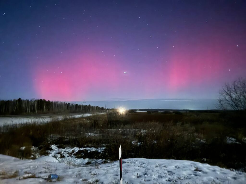 Дождались: амурчане наблюдают полярное сияние