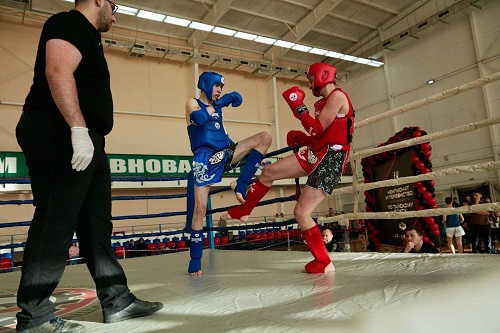 Почти сотню медалей раздали на соревнованиях по муай-тай в Белогорске