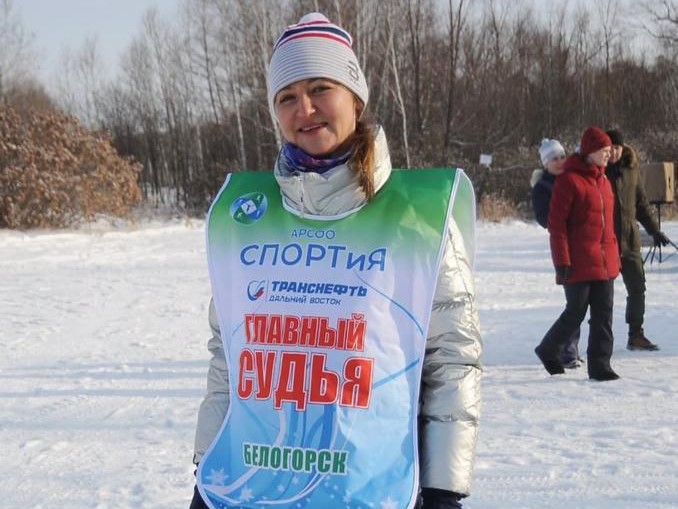 Лыжная трасса, лыжники