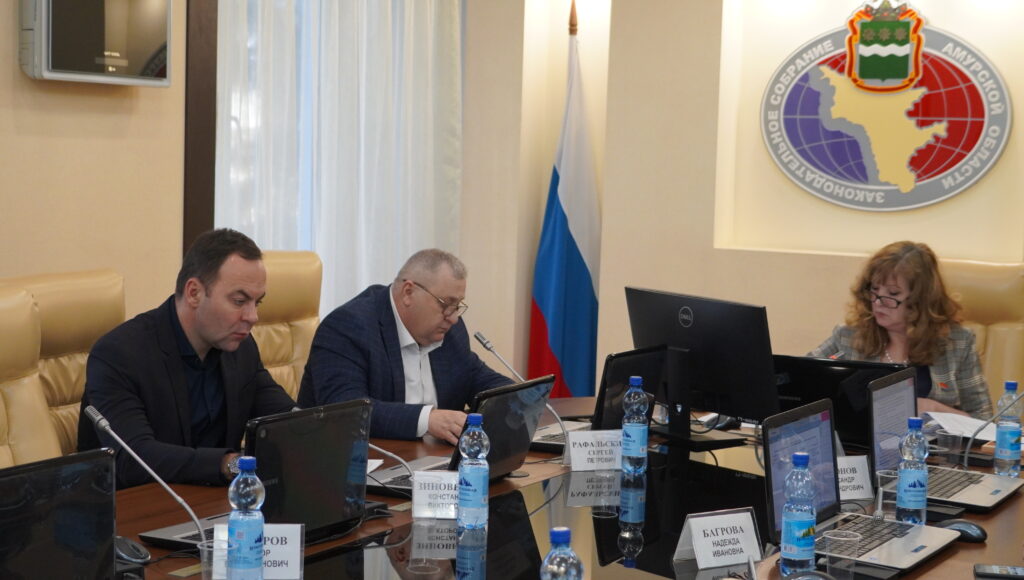 Льготы, выплаты и адресную помощь участникам СВО