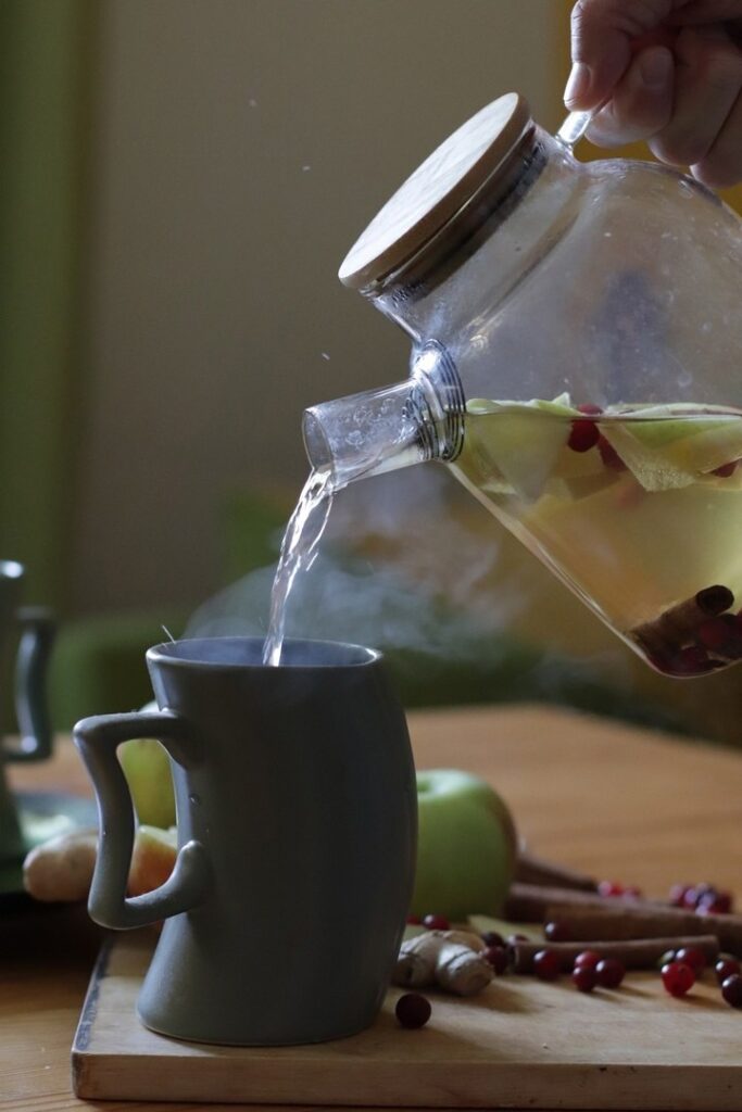 имбирный чай с яблоком, рецепт имбирного чая, польза имбирного чая