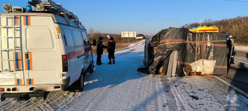 В Приамурье легковушка столкнулась с микроавтобусом. Есть пострадавшие