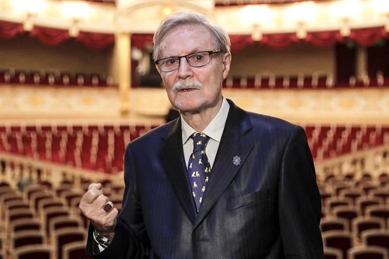 Юрий Соломин