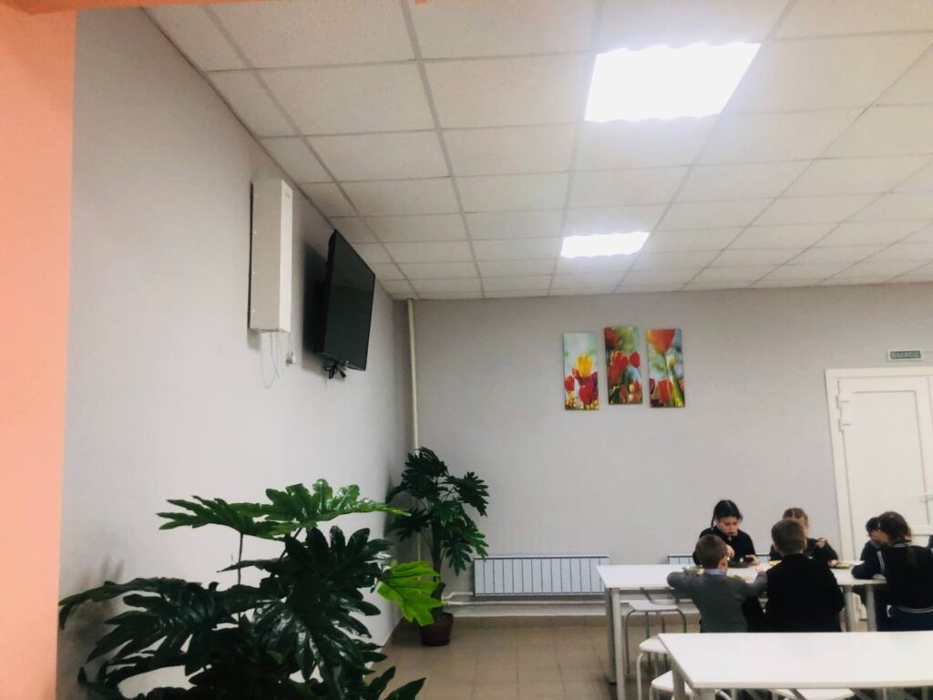 В Новокиевском Увале открылась школа, которая в сентябре осталась без крыши из-за урагана