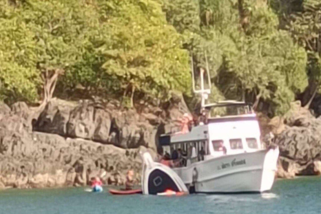 Шесть российских туристов спасли с затонувшего судна в Таиланде