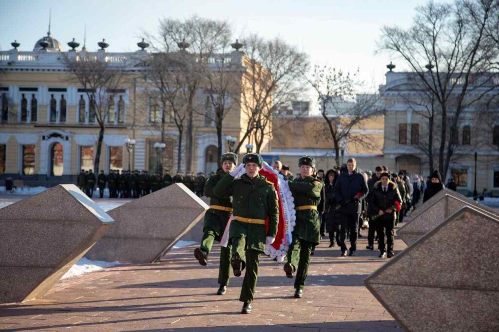 В Благовещенске почтили память погибших во время блокады Ленинграда