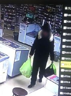 Полицейские задержали благовещенку, которая решила отовариться чужой счет