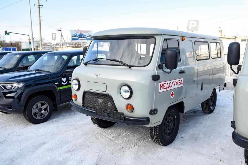 Больницы Приамурья получили новые автомобили