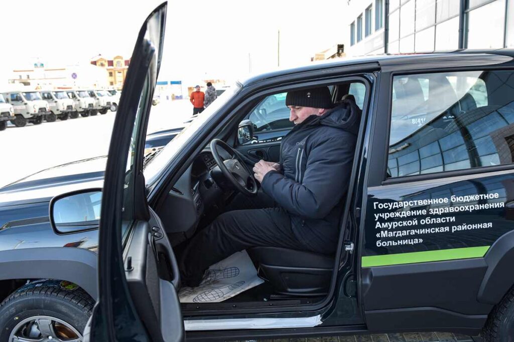 Больницы Приамурья получили новые автомобили