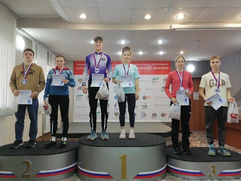 Амурский биатлонист одержал статусную победу в Новосибирске