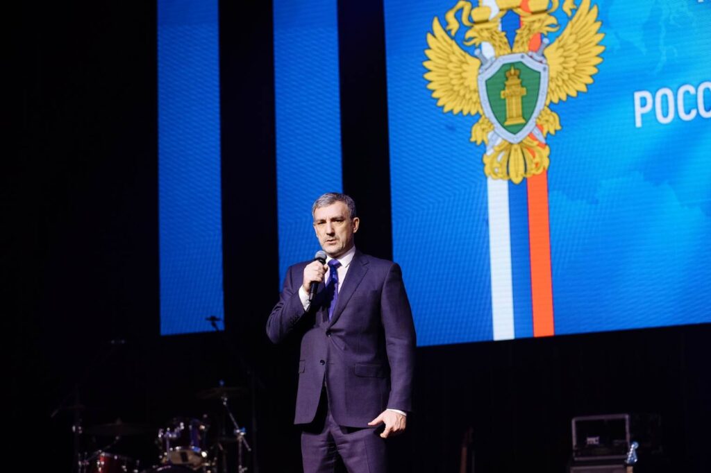 Василий Орлов поблагодарил сотрудников амурской прокуратуры за их труд