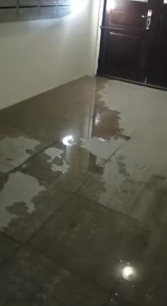 Благовещены с «Берега удачи» берут воду на посту охраны