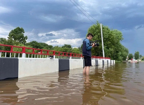 Василий Орлов поздравил амурских журналистов с профессиональным праздником