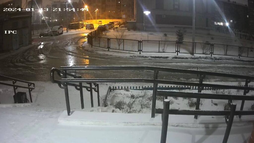 Затопленный двор