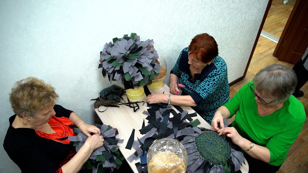 Теплые носки и сухие души: в Благовещенске активно работает «Фабрика для СВОих»