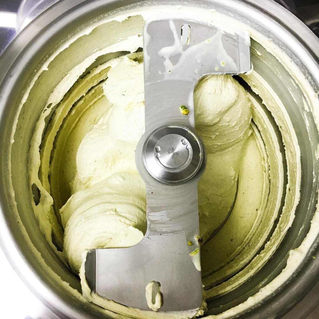 фисташковое мороженное, рецепт фисташкового мороженного