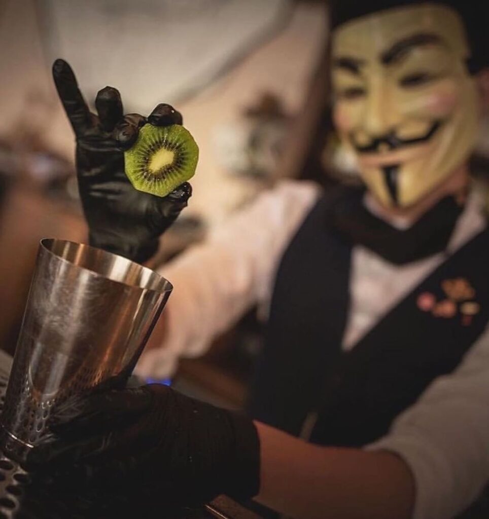 коктейли, бармен, день бармена, советы бармену, красивая подача коктейля