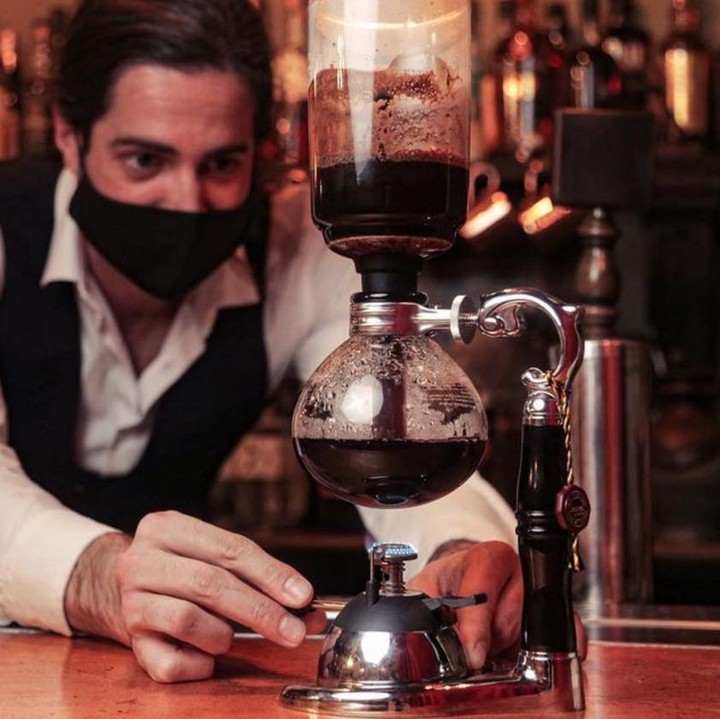 коктейли, бармен, день бармена, советы бармену, красивая подача коктейля, подача кофе, способ заваривания кофе