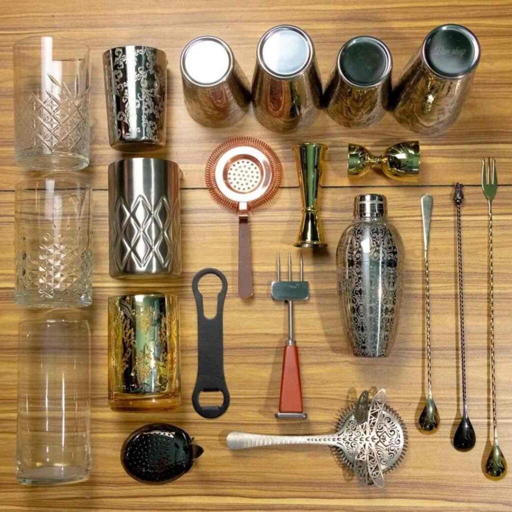 коктейли, бармен, день бармена, советы бармену, красивая подача коктейля, инструменты бармена