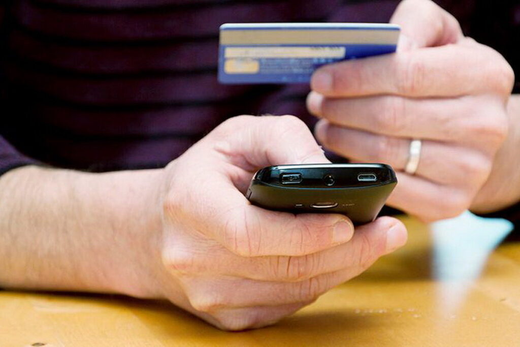 В Москве задержали телефонного мошенника, выманившего у женщины 162 миллиона рублей

