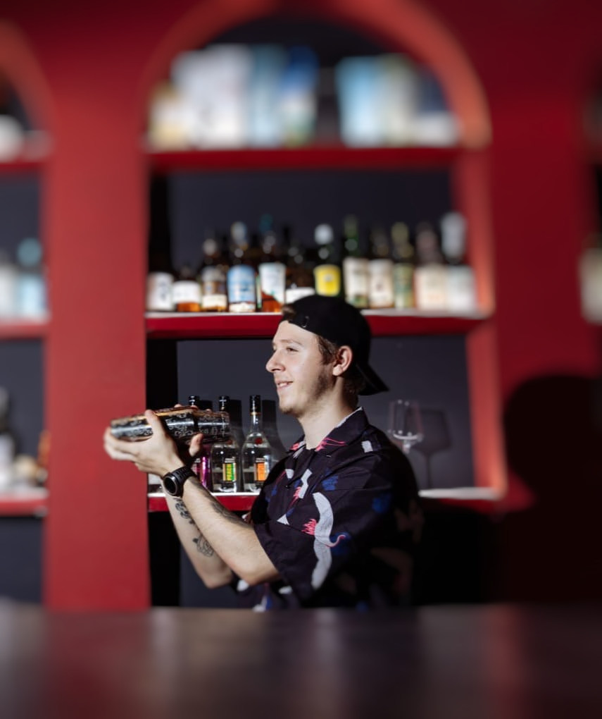 бармен, коктейли, бармен, день бармена, советы бармену, красивая подача коктейля