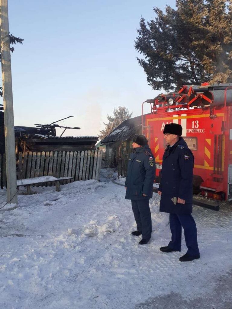 В поселке Прогресс в пожаре погибло двое людей