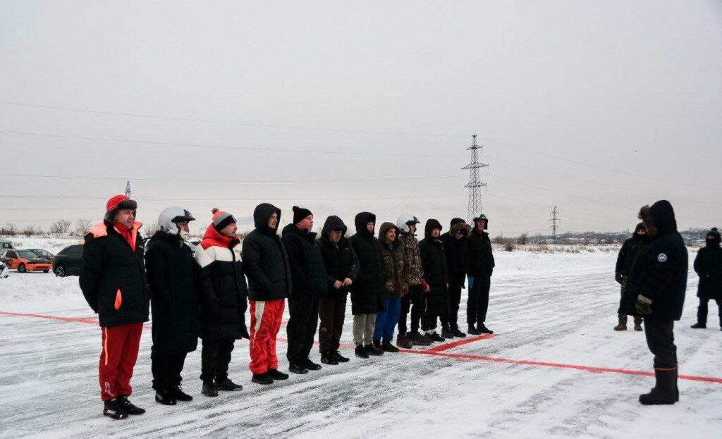 Весь пьедестал областного чемпионата по автогонкам заняли благовещенцы