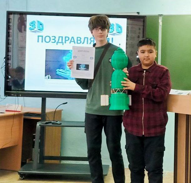 Благовещенские школьники собрали дирижабль и космический корабль