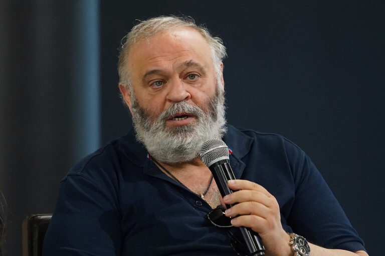 Юрий Ваксман