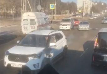 «Похоже, сбили пешехода»: в одном из районов Благовещенска сегодня утром работала скорая помощь