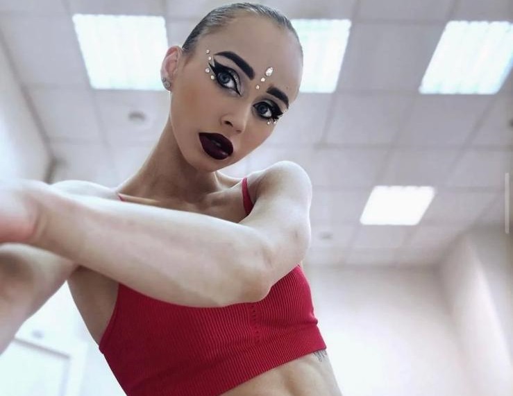 В цирке Запашного после шоу умерла 22-летняя артистка Влада Морозова