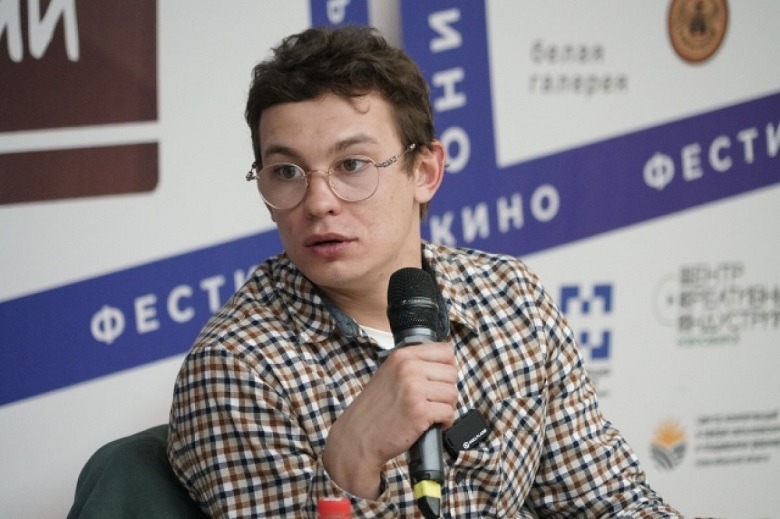 Никита Кологривый устроил скандал на встрече с фанатами в Новосибирске