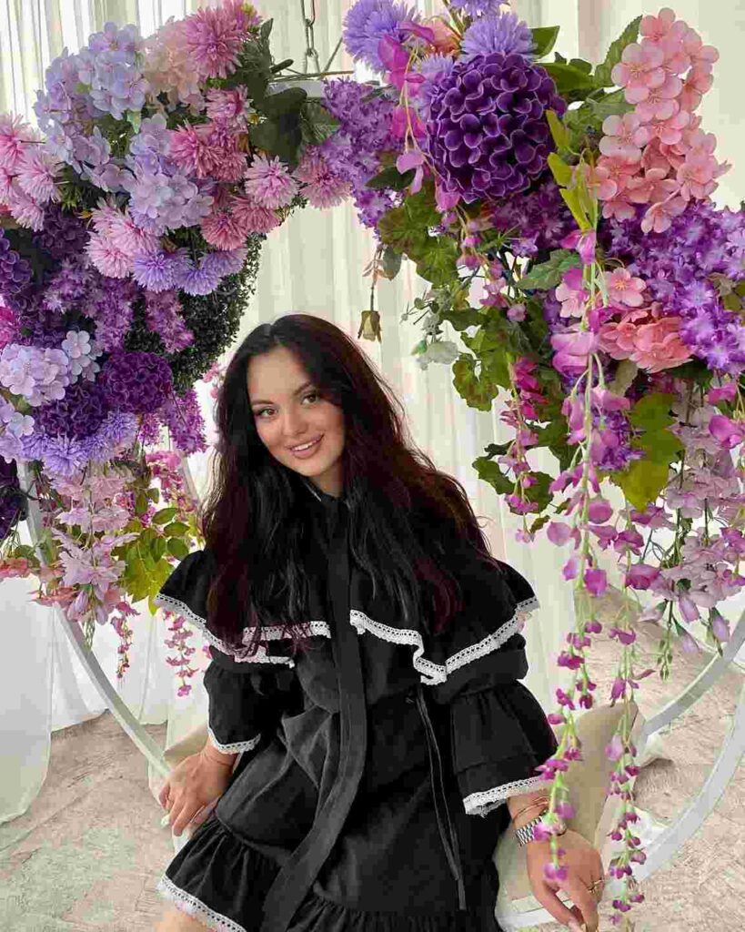 «Правильная поза – 50 % успеха»: амурчанам рассказали, как правильно фотографировать себя