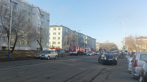 Очевидцы: у общежития БГПУ заметили десять пожарных машин и кареты скорой помощи