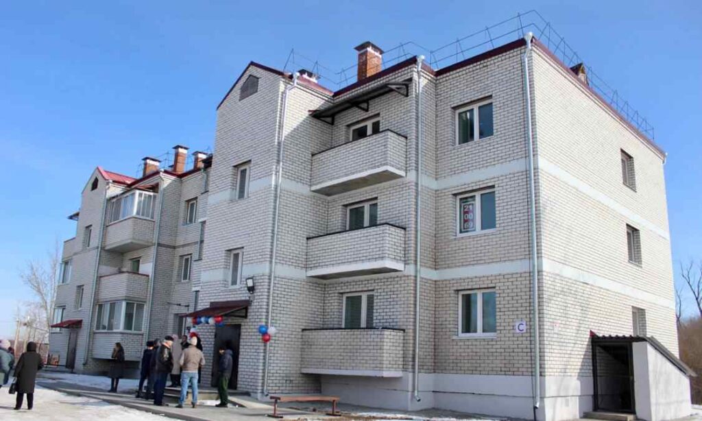 Амурчане получили ключи от новых квартир