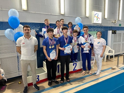 Соревнования с Благовещенске собрали особенных пловцов 