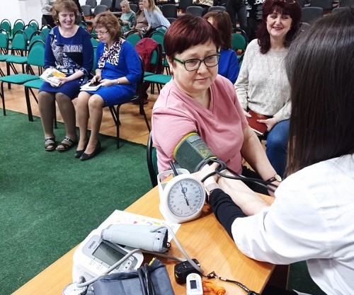 Бесплатное здоровье: амурчане могут пригласить врачей в офис