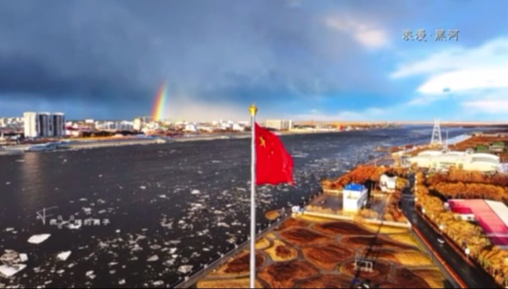 Двойная радуга над Амуром порадовала китайский соседей